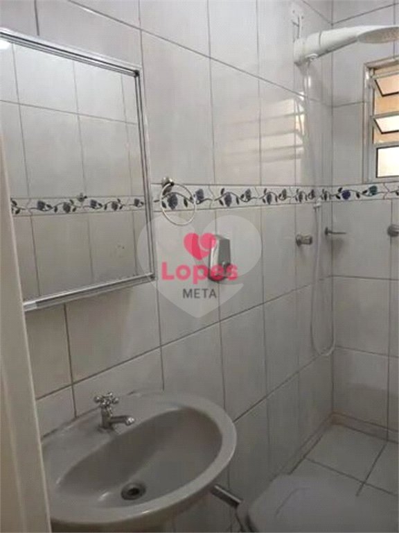 CASA A VENDA NO BAIRRO JARDIM JARÁGUA, 5 DORMITORIOS, 3 BANHEIROS, 3 VAGAS, 198m², TAUBATÉ/SP.