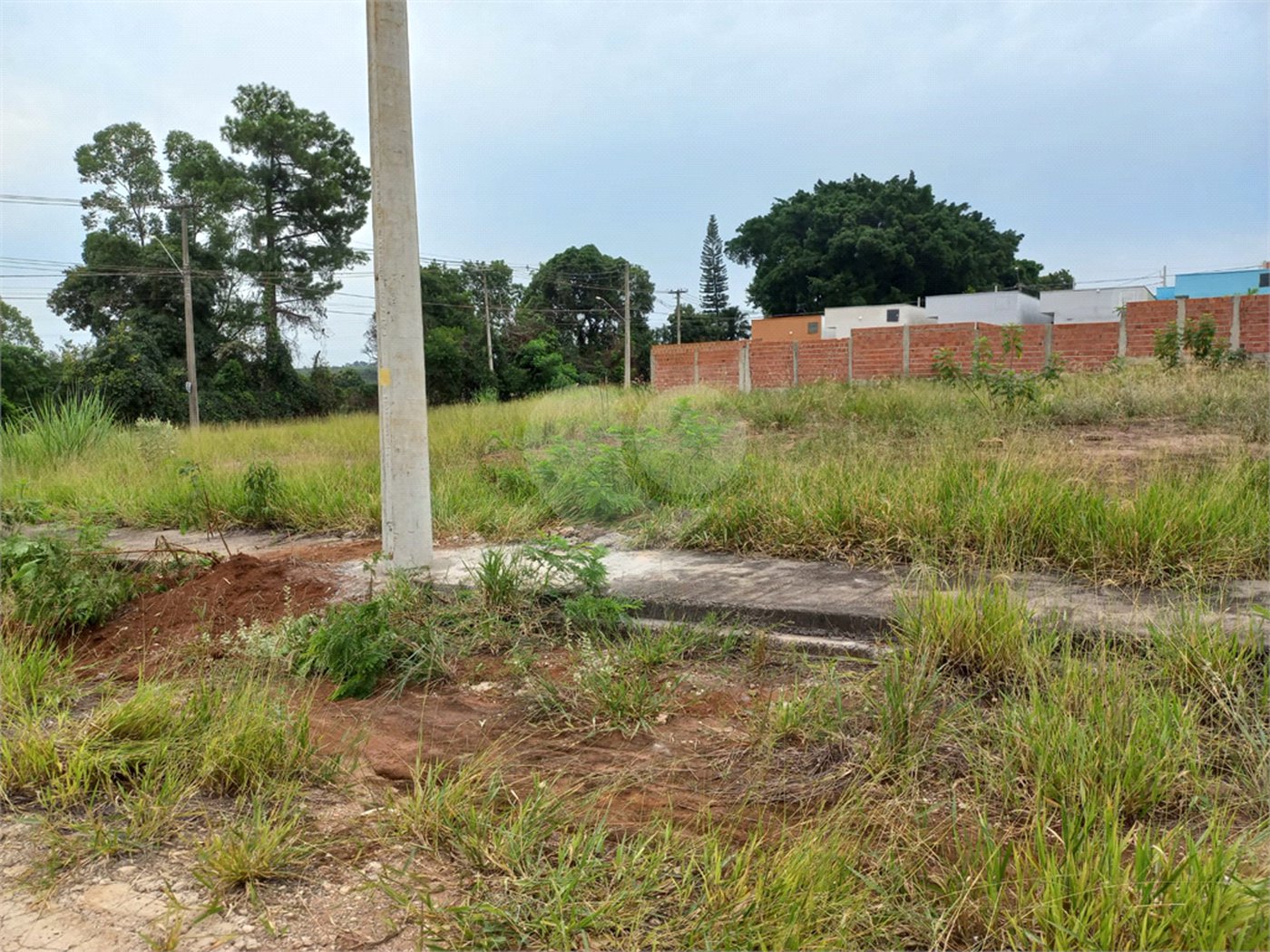 Terreno com 150,00 m² .