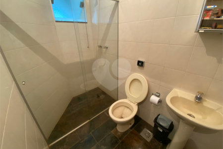 Casa térrea no Condomínio Parque Faber I