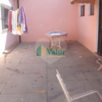 Casa com Edícula