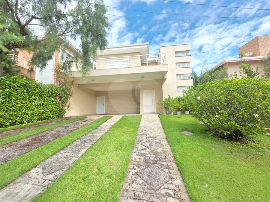 Casa à venda ou para alugar com 3 quartos, sendo 1 suíte,  no condomínio Terras de São Francisco, Vinhedo - SP