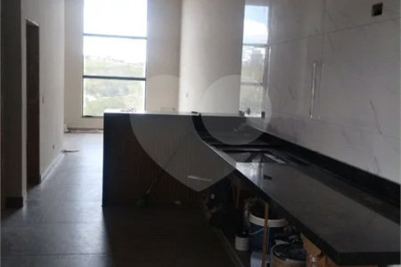 Casa em Atibaia com 3 dormitórios (1 suíte), sala 2 ambientes, piscina, 2 vagas de garagem, aceita financiamento