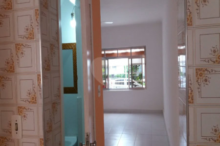 Casa com 125m² , 2 dormitórios , 2 vagas , à venda no Jardim Las Vegas em Santo André.
