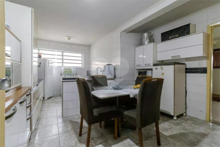 Casa à venda com 121m² 3 quartos e 2 vagas