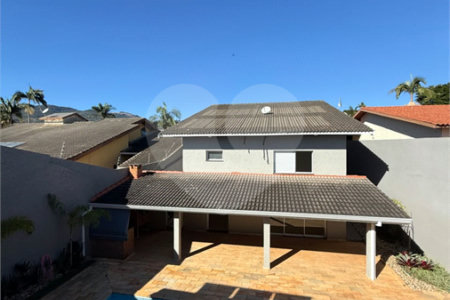 Casa à Venda com 5 Suítes na Vila Giglio em Atibaia/SP