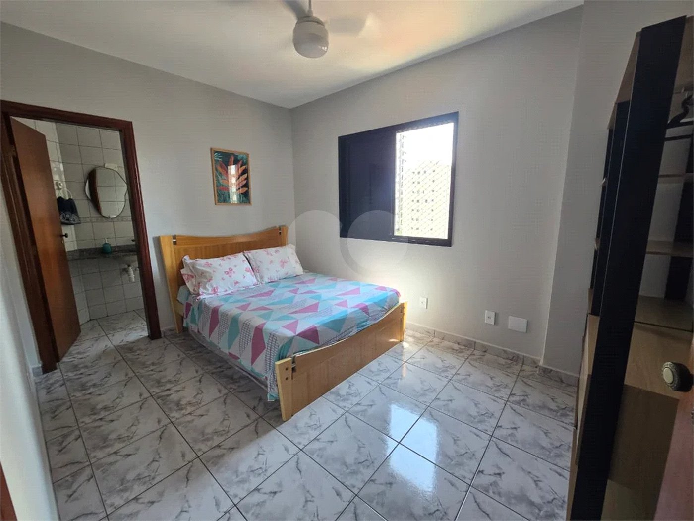 Belíssimo apartamento recém reformado na Praia Grande.