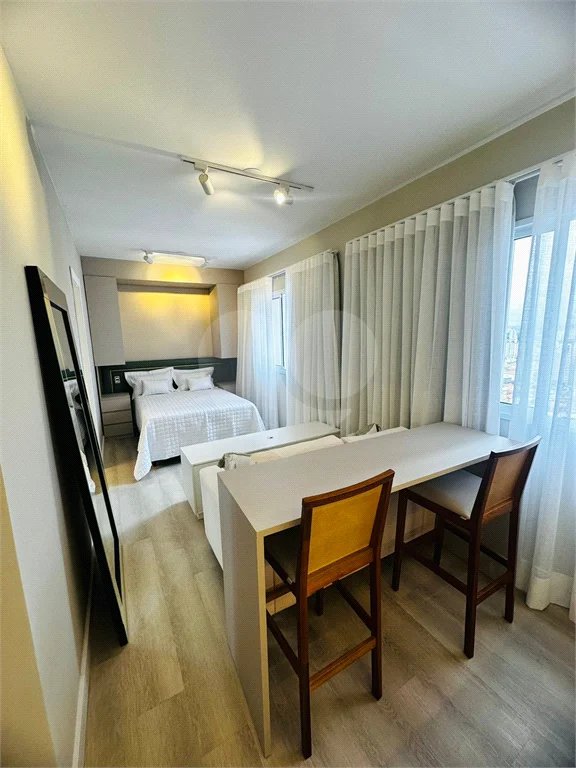 Studio mobiliado, a venda com 27m² - Lazer completo