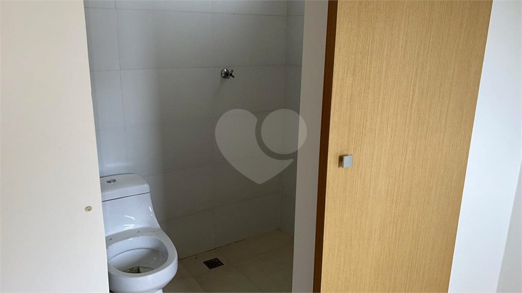 Apartamento a venda de 02 dormitórios