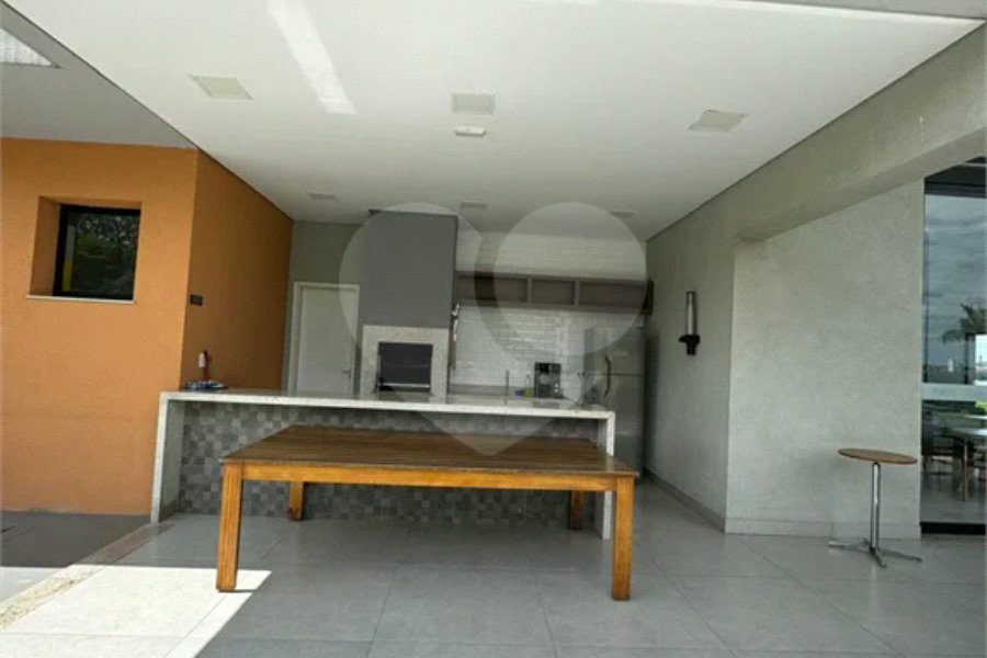 Casa térrea em estilo neoclássico com 3 suítes, no Condomínio Damha 2, na cidade de Piracicaba - SP.