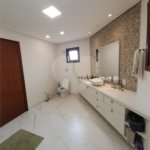 3 AMPLAS SUITES MAIS ECRITORIO MUITO VERDE E AMPLO QUINTAL