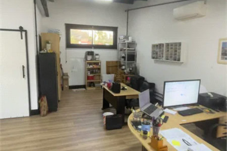 Incrível imóvel comercial com 250 metros de área construída com 5 salas e 2 cozinhas com 5 vags no caxingui