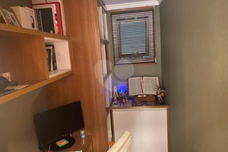 Condomínio clube, Apartamento na Mooca com 204 m² Com 3 suítes e 4 Vagas.