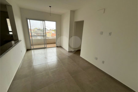 Apartamento á venda na região do Vila Prado.