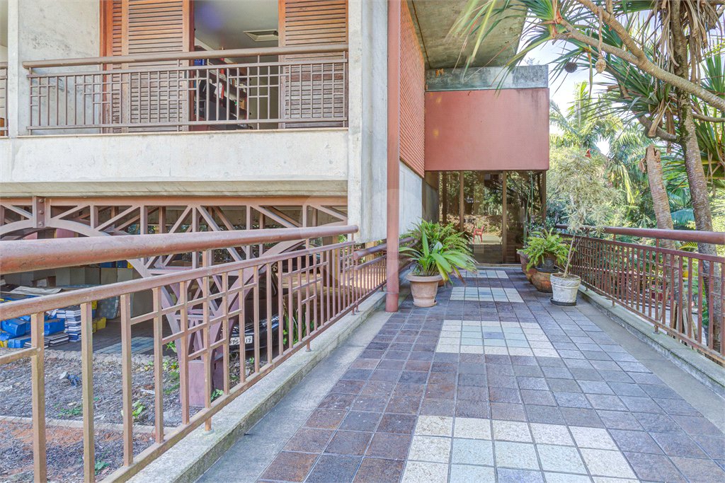 Casa à venda ou para alugar com 4 suítes no condomínio Chácara Flora, São Paulo - SP