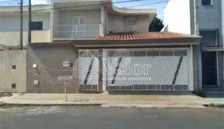 Casa à venda com 5 quartos, sendo 1 suíte,  em Jardim Paulista, São Carlos, SP
