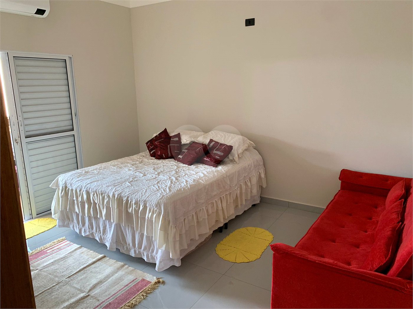Casa térrea com piscina para venda no Residencial Arcoville