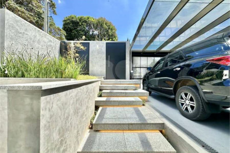 Casa Contemporânea e Mobiliada no Condomínio Palos Verdes – A Essência do Alto Padrão na Granja Viana – 7 suítes, 4 pavimentos com elevador