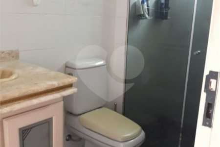 Apartamento com 136m² , 3 dormitórios , sendo 1 suíte , 2 vagas , à venda na Vila Prudente.