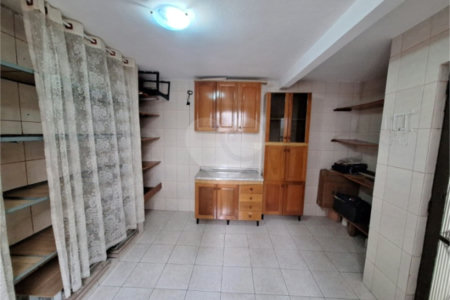 Sobrado com 2 dormitórios com 2 vagas de garagem
