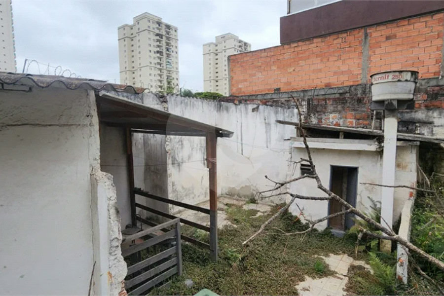 Vende-se Terreno no Jardim Aeroporto