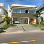 Linda casa Condomínio Santa Isabel I