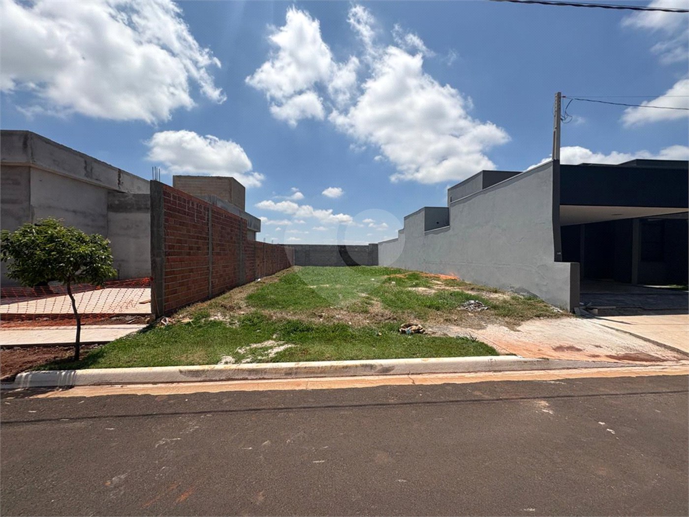 Terreno Condomínio Recanto dos Sabias