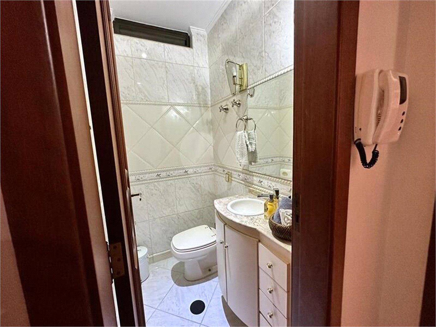 Sobrado com 5 dorm. sendo 2 suites