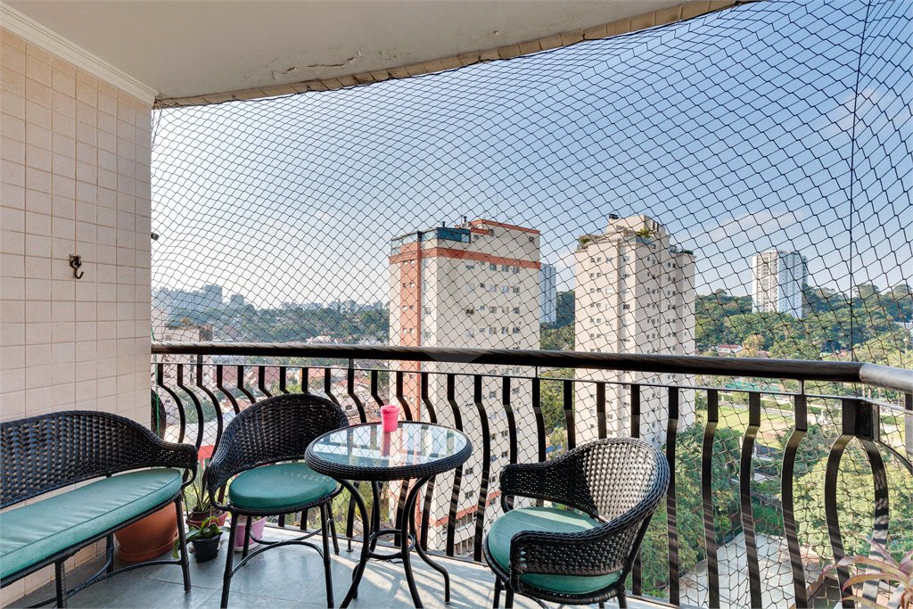 Apartamento Alto da Boa Vista em Condominio Clube
