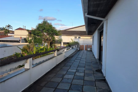 Casa à Venda com 5 quartos em Atibaia/SP