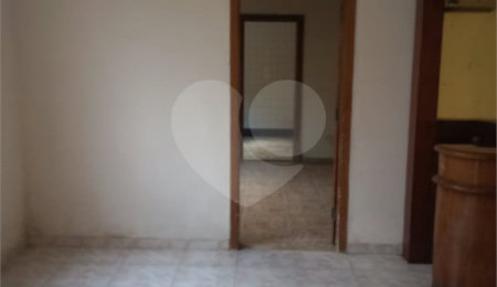 Sobrado à venda com 4 quartos, sendo 1 suíte,  em Cambuci, São Paulo, SP