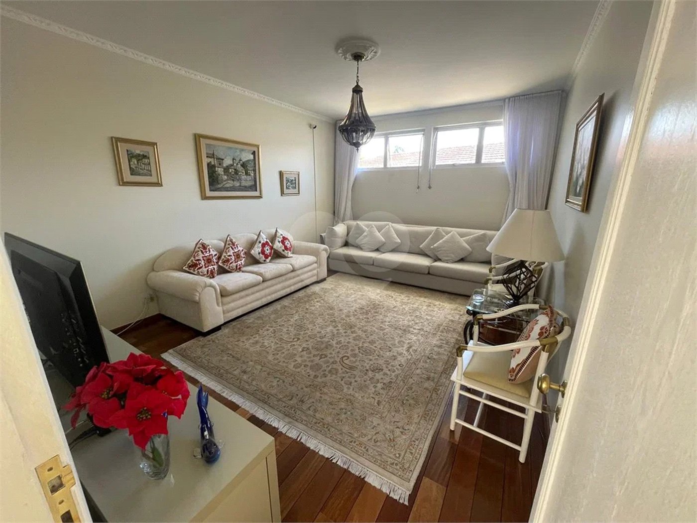 CASA TÉRREA EXCELENTE A VENDA NO TREMEMBÉ - 3 SUÍTES, PISCINA AREA GOURMET E 4 VAGAS DE GARAGEM