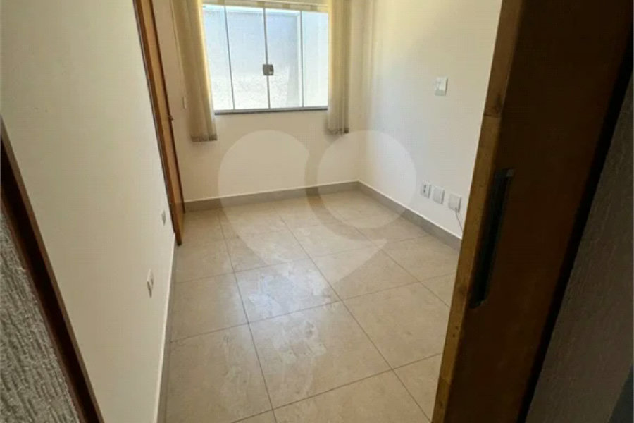 Salão Comercial para locação no Vila Industrial.