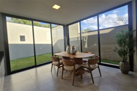 Casa Térrea de Alto Padrão no Condomínio Elementum | Totalmente Mobiliada e Decorada, 3 Suítes e Piscina