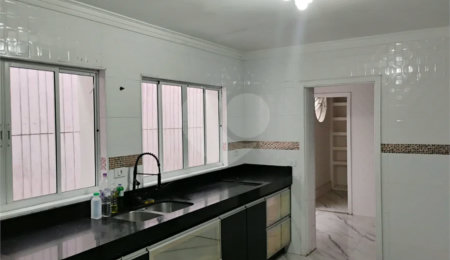 Lindo sobrado para locação na Vila Mascote