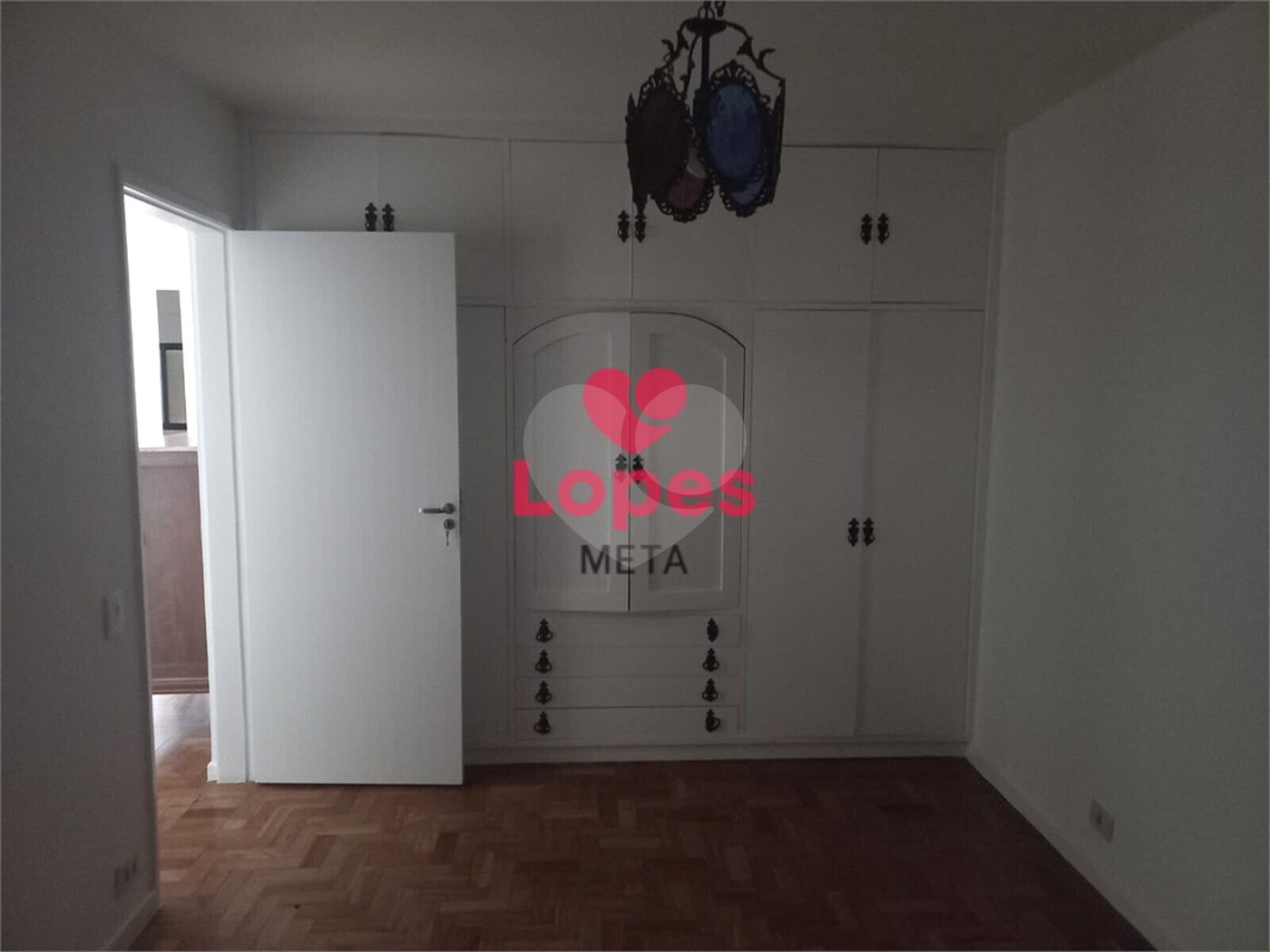 APARTAMENTO COM 217M² A VENDA COM 4 DORMITORIOS, 2 SUITES, 3 VAGAS - BAIRRO VILA ADYANA- SÃO JOSÉ DO