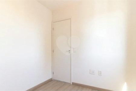 Apartamento à venda no Sacomã com 2 quartos e sem vaga