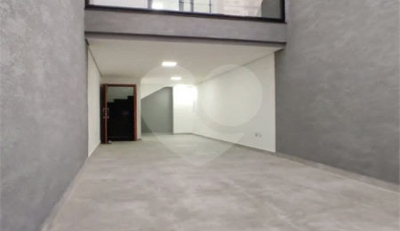 Sobrado à venda com 3 quartos, sendo 1 suíte,  em Vila Carrão, São Paulo, SP