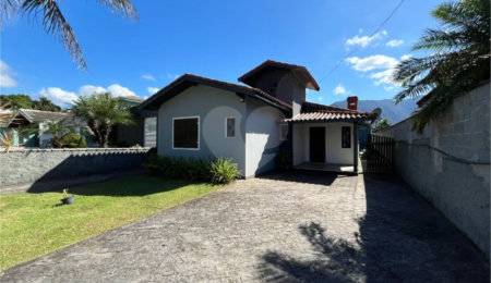 Casa à venda com 4 quartos, sendo 1 suíte, em Morada da Praia, Bertioga, SP