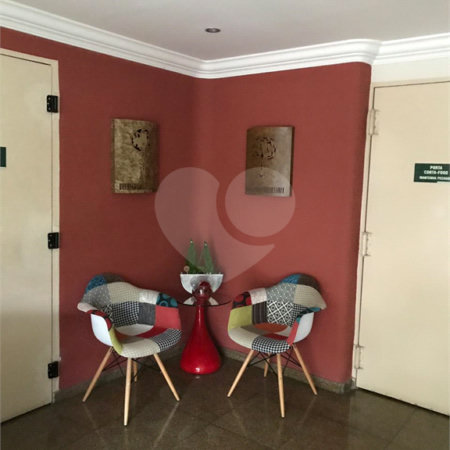 Apartamento 2 dormitórios à venda na Vila mariana.