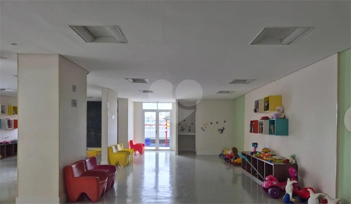 Apartamento reformado de 92 m² no Baeta Neves, com 2 dormitórios, 1 suíte, sala ampliada, área gourmet, 2 vagas, planejados e lazer completo.