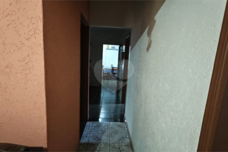 Oportunidade Única no Santa Felícia: Casa 3 dormitórios, Conforto, Espaço de Sobra e a Melhor Localização de São Carlos!