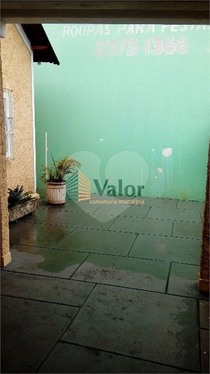 Casa com 3 dormitórios na Vila Prado