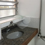 CASA TÉRREA A VENDA COM 06 APARTAMENTOS PARA LOCAÇÃO - ÓTIMO PARA INVESTIDOR - PRAÇA ARVORE