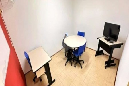 Prédio comercial com 322m², 8 salas, 3 banheiros, à venda no bairro Santo Antônio, São Caetano do Sul