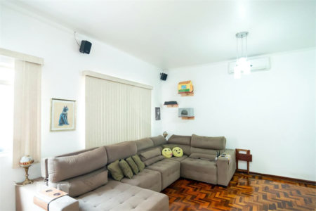 Casa à venda com 3 quartos, sendo 2 suítes, em Jardim Prudência, São Paulo, SP