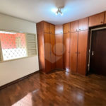 Excelente Casa de Esquina na Vila Monteiro – Oportunidade para Moradia ou Comércio