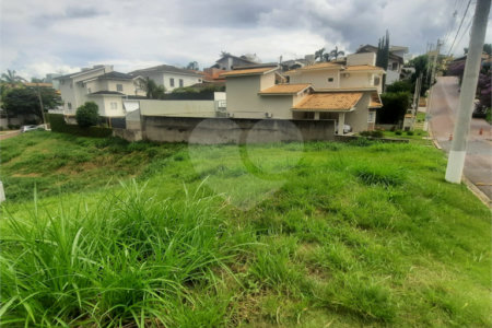 Lindo terreno a venda no condomínio Villaggio Capriccio