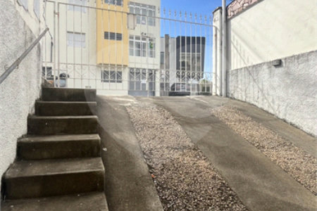 Casa Térrea com 3 dormitórios no Centro de Atibaia