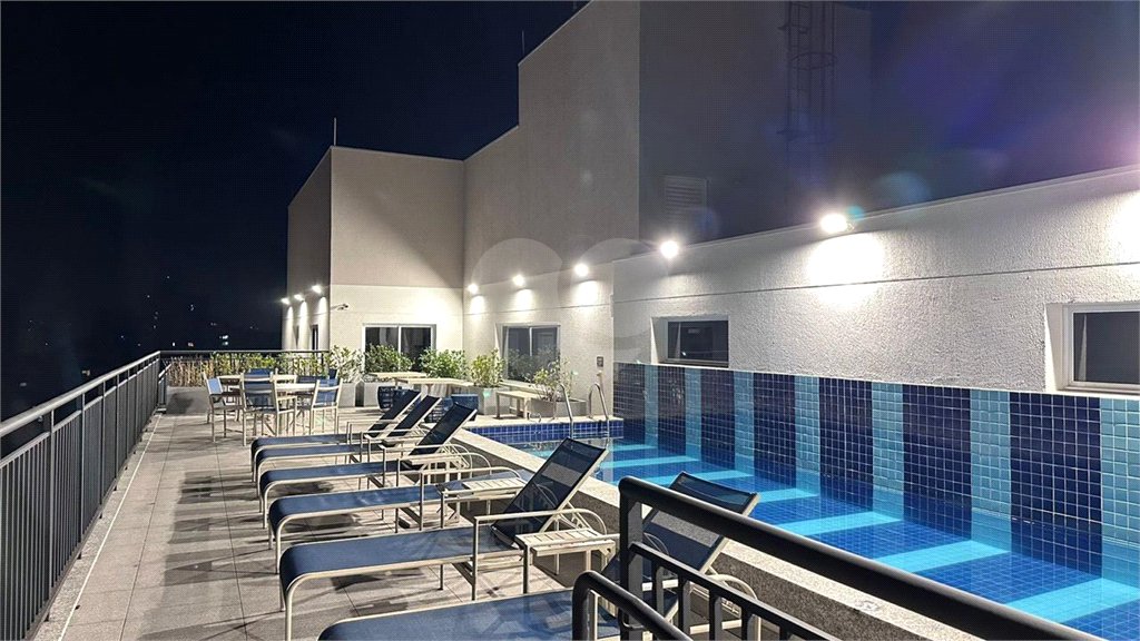 Apartamento com 33m2 - cozinha - 1 quarto - home office - varanda - em Higienópolis.