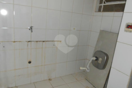 Kitnet à venda no bairro Liberdade.